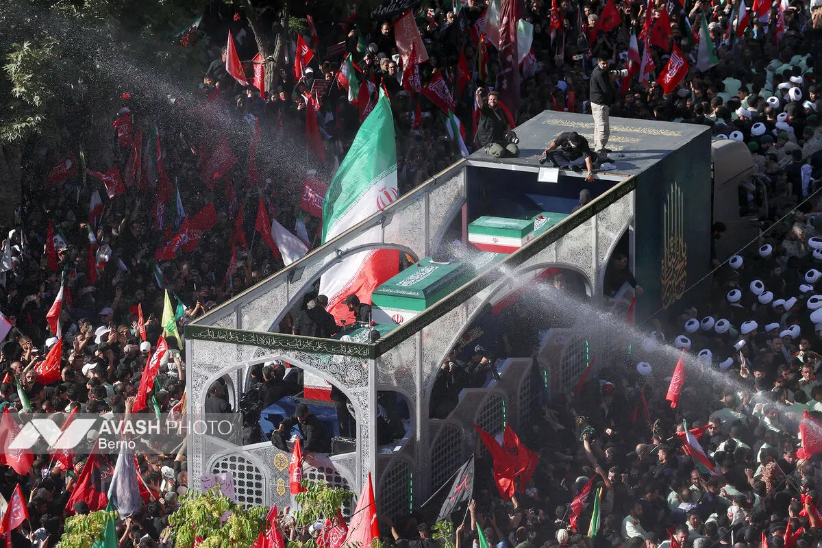 مراسم تشییع پیکر مطهر رهبر شهید انقلاب - مشهد