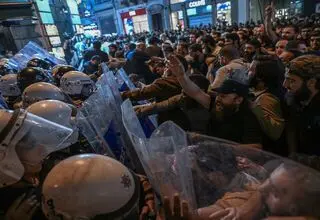 انتشار یک کاریکاتور استانبول را بهم ریخت