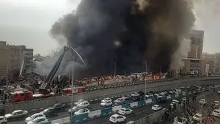 اعزام ۴ آمبولانس و یک اتوبوس‌آمبولانس به محل آتش سوزی بازارچه جنت آباد