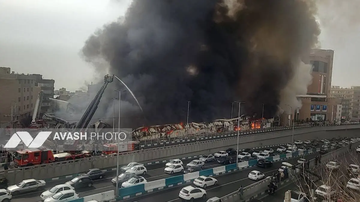 اعزام ۴ آمبولانس و یک اتوبوس‌آمبولانس به محل آتش سوزی بازارچه جنت آباد