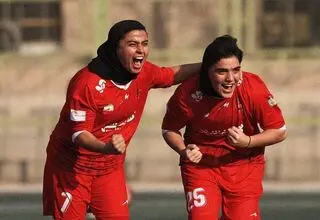 قمری: جو پرسپولیس صمیمی و حرفه‌ای است