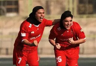 قمری: جو پرسپولیس صمیمی و حرفه‌ای است