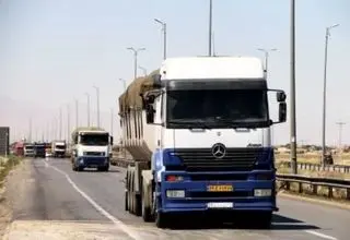 دستگیری سارقان بار کامیون‌ها در جاده قم