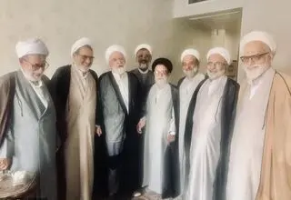کروبی با مجمع مدرسین و محققین حوزه علمیه قم دیدار کرد