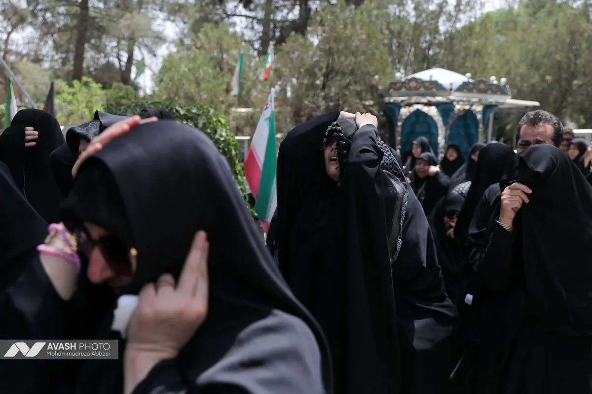 مراسم تشییع پیکر سردار حاجی زاده