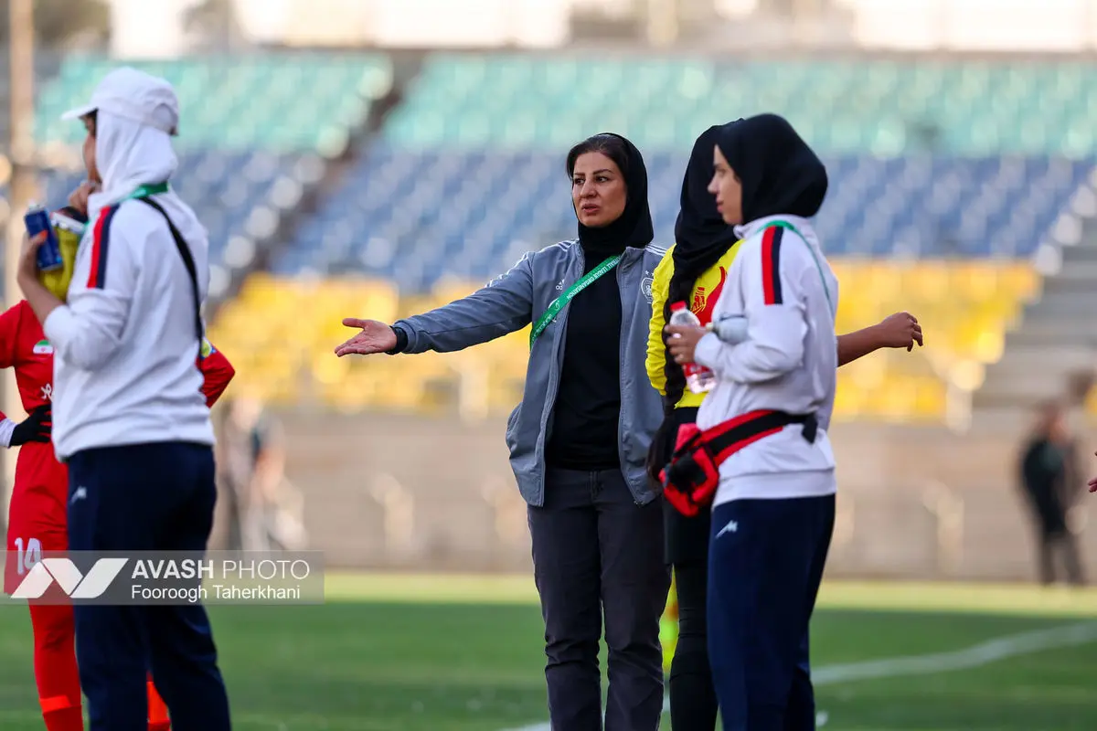 لیگ برتر فوتبال زنان - پرسپولیس و خاتون بم