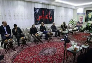 دیدار رئیس سازمان صداوسیما با خانواده شهید لاریجانی