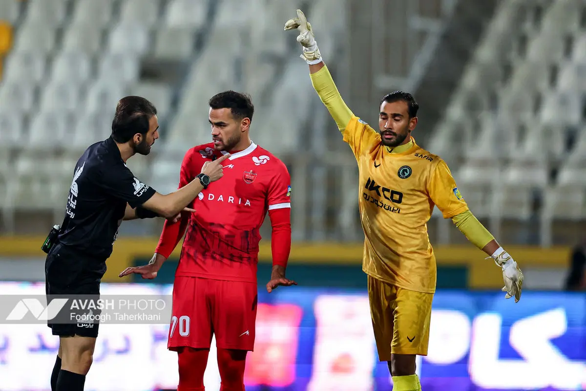 لیگ برتر فوتبال - پیکان و پرسپولیس