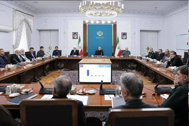 پزشکیان: راهکارهای فضای مجازی باید با واقعیات کشور منطبق باشد