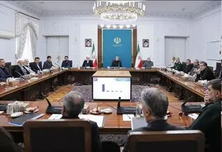 پزشکیان: راهکارهای فضای مجازی باید با واقعیات کشور منطبق باشد