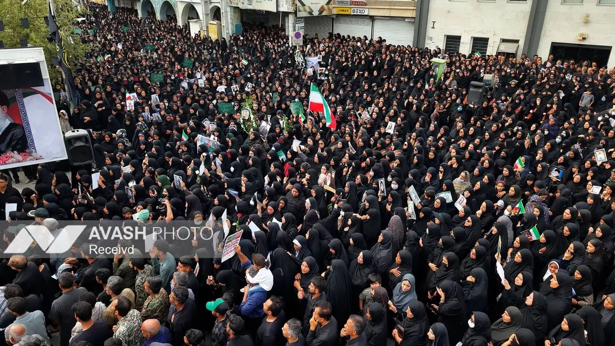 گزارش نصویری/ تشییع پیکر شهدای مدرسه میناب