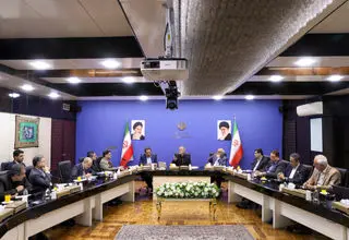 47 سال است که در مسائل و مشکلات به دنبال مقصر هستیم