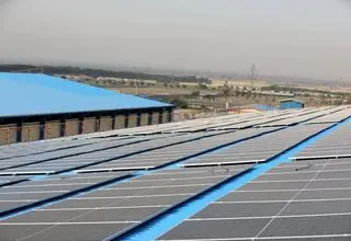 در حال حاضر امکان تولید ۱۰۰۰ تا ۱۵۰۰ مگاوات پنل خورشیدی را در کشور داریم