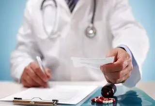 گرداب بی‌اعتمادی در بازار سلامت/ بیمه‌های تکمیلی و باری که از دوش بیماران برنداشت