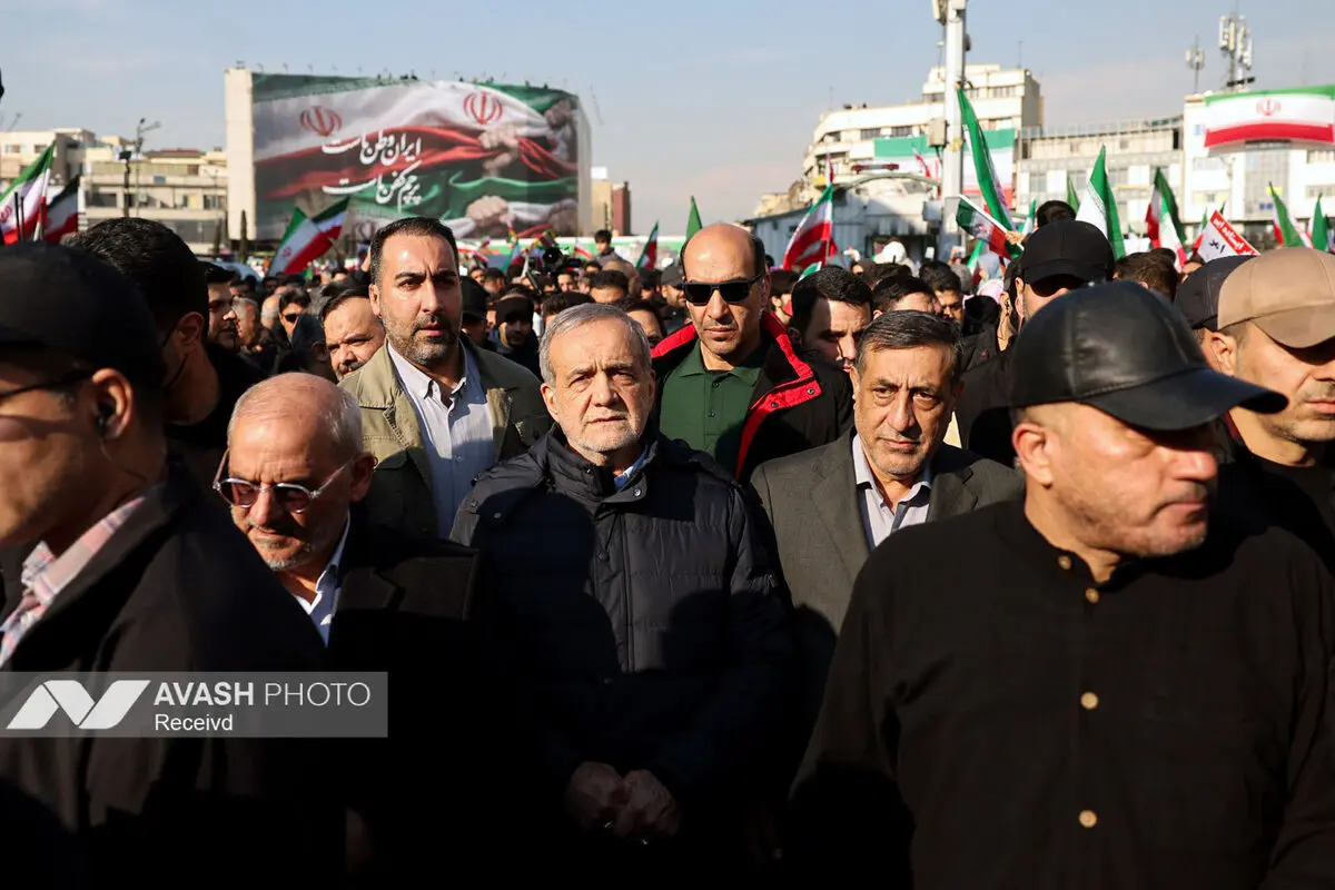 حضور دکتر مسعود پزشکیان در اجتماع عظیم مردم تهران علیه عناصر آشوبگر