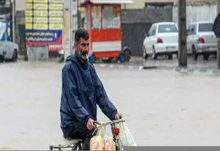 بارش باران سیل‌آسا و آبگرفتگی معابر  در غرب مازندران