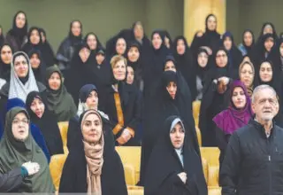 دولت چهاردهم و میدان‌گشایی برای نقش‌آفرینی زنان