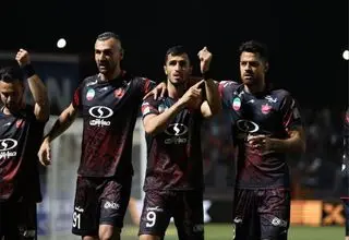 سرخ‌پوشان مس را به دردسر انداختند