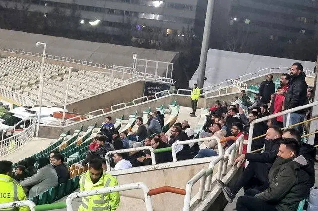 حضور تماشاگران در دیدار پیکان و پرسپولیس/ پیروانی: کمتر تشویق کنید!
