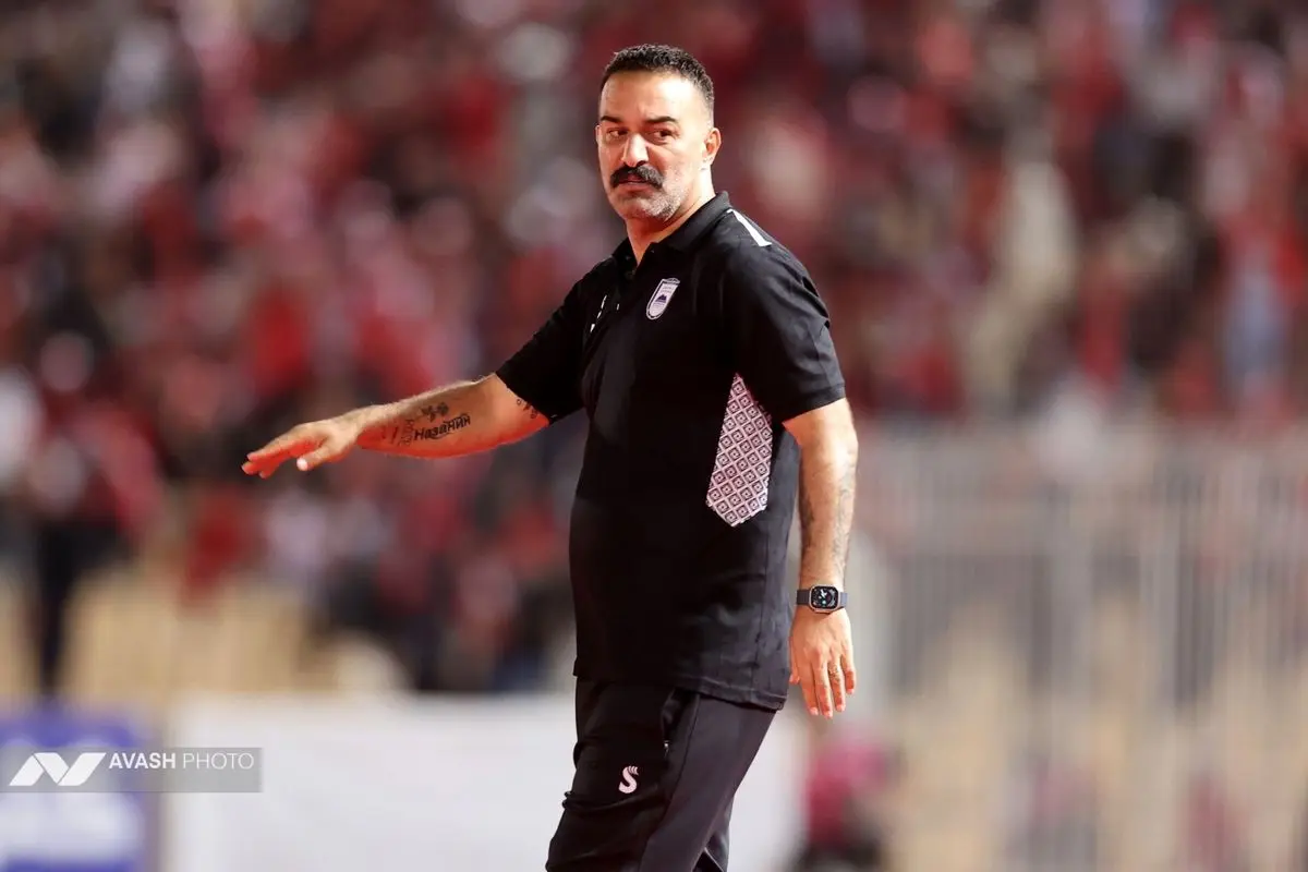 چادرملو و پرسپولیس