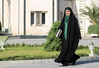 بازدید وزیر راه و شهرسازی از خط دوم راه آهن قزوین- زنجان 