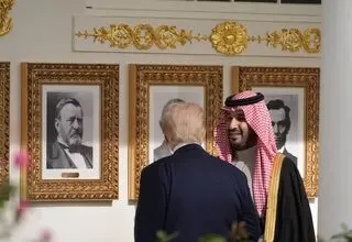 واکنش معنادار عربستان به برقراری آتش بس میان ایران و آمریکا: تنگه هرمز باید باز بماند!