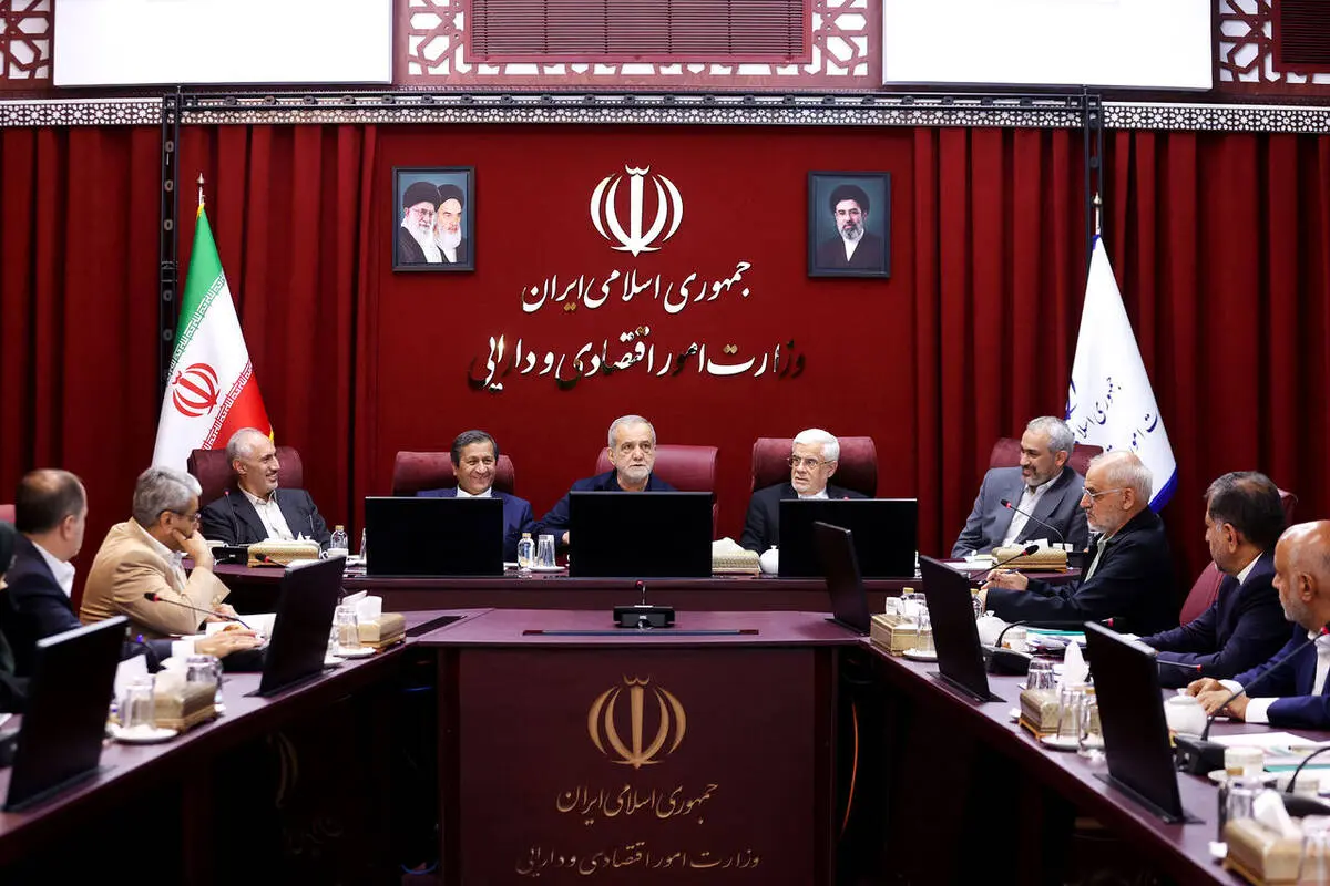 حداقل شش دهک پایین درآمدی باید از افزایش اعتبار کالابرگ بهره‌مند شوند