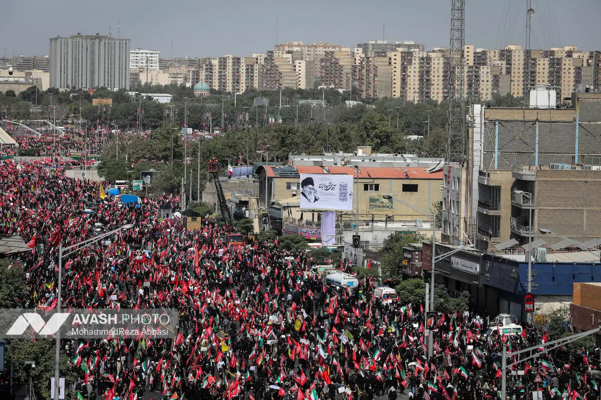 مراسم تشییع پیکر مطهر رهبر شهید انقلاب در تهران - ۲