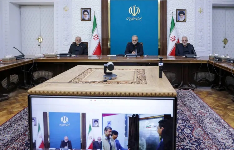 افتتاح بزرگترین نیروگاه خورشیدی کشور