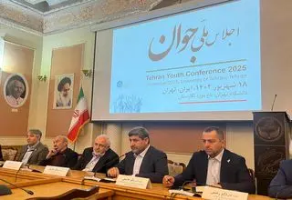 رحیمی: محروم شدن از حضور دکتر ظریف، بزرگترین هزینه‌ای بود که پزشکیان داد