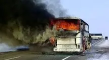 نجات مسافران از اتوبوس شعله‌ور در گردنه آهوان
