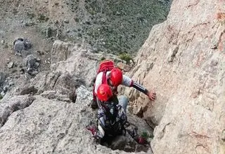 نجات دو زن کوهنورد از ارتفاعات خطرناک دماوند