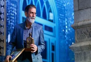 نمایشنامه‌خوانی یک اثر از نصرالله قادری