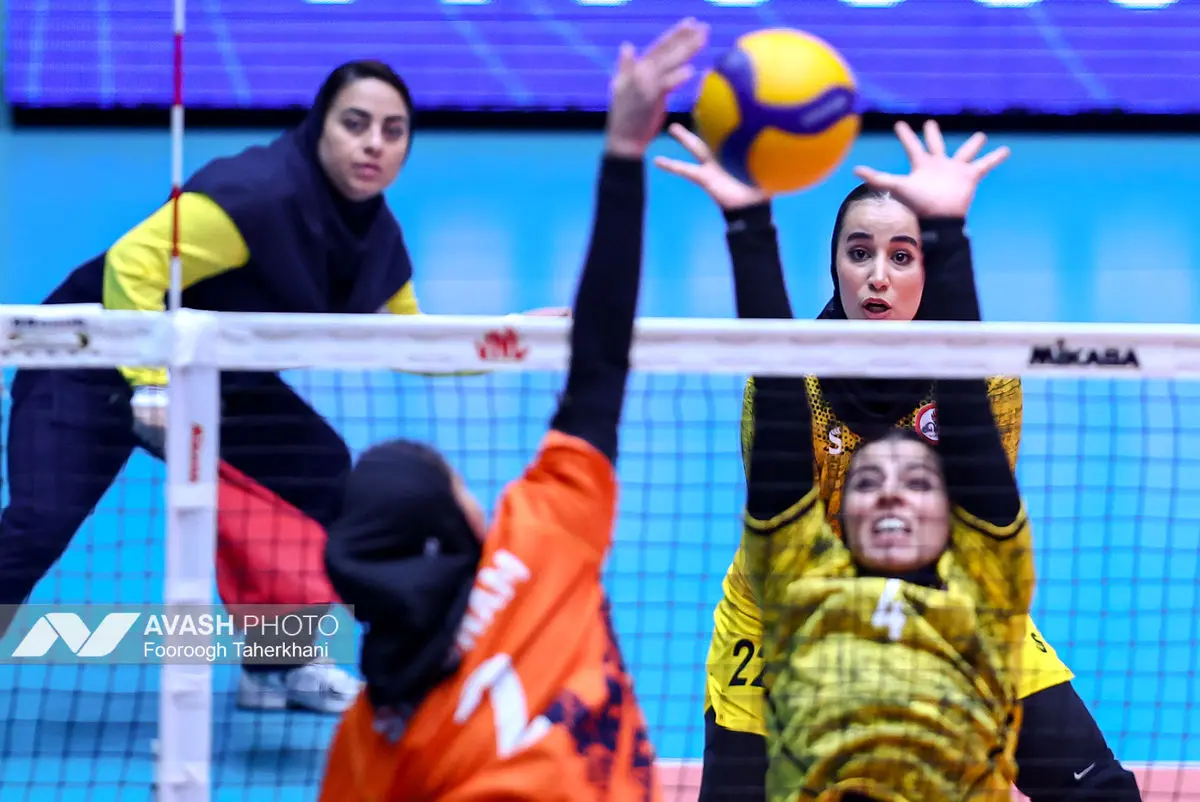لیگ برتر والیبال زنان _ سایپا ۳ و نفت امیدیه صفر