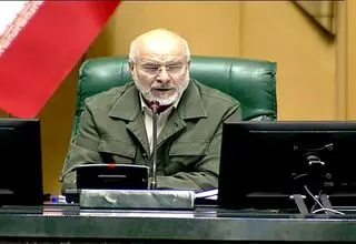 قالیباف: رئیس کمیسیون تلفیق در نامه‌ای مکتوب مصوبه افزایش حقوق را ۲۱ تا ۴۳ درصد اعلام کرد