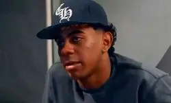 یامال: مسجد آرامش زیادی به ارمغان می‌آورد