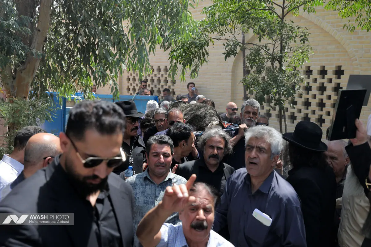 مراسم تشییع پیکر محمدعلی تبریزیان معروف به «همایون»