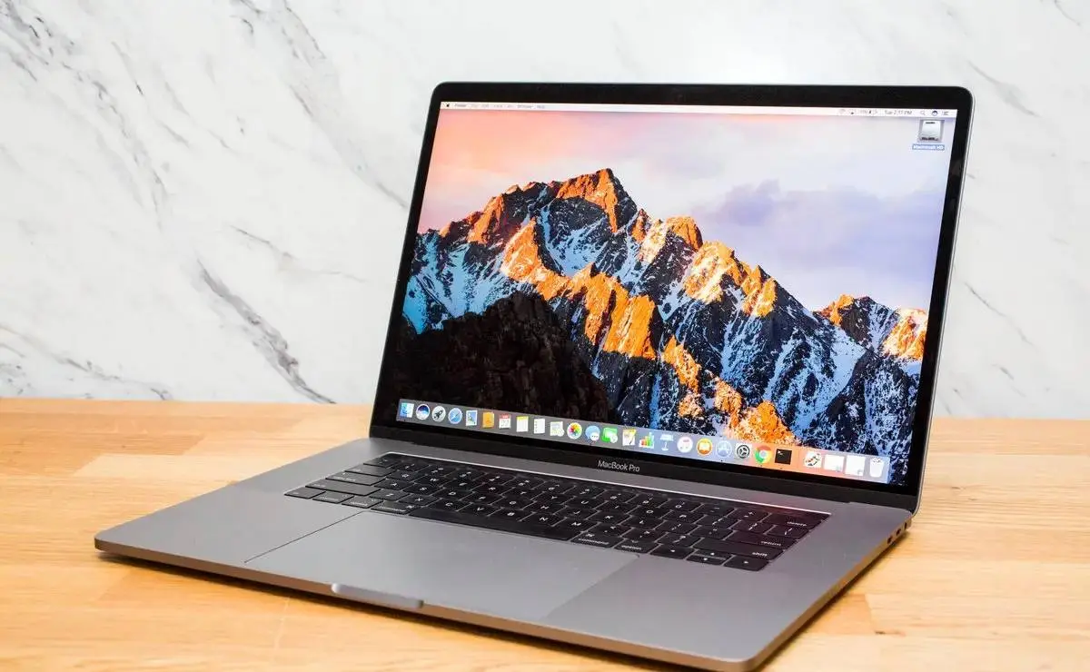 لپ تاپ در بازار هم‌قیمت کوییک شد