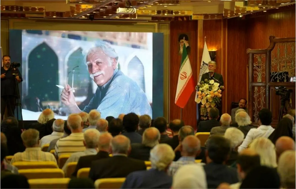 وزیر فرهنگ: استاد فرشچیان بین شعر و هنر نسبت پدید آورد