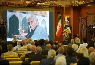 وزیر فرهنگ: استاد فرشچیان بین شعر و هنر نسبت پدید آورد