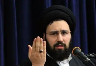  هرکس پیام دوستی به آمریکا بفرستد، خبیث و نجس است
