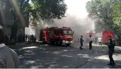 مصدومیت دو آتش‌نشان در عملیات اطفای حریق یک کارگاه کفاشی 