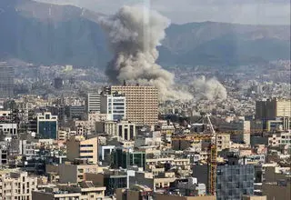 ۱۵ نکته مهم برای حفظ جان در شرایط جنگی + اینفوگرافیک