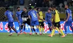 شب پرحاشیه سپاهان و استقلال با شکست ثانیه‌آخری طلایی‌پوشان در خانه