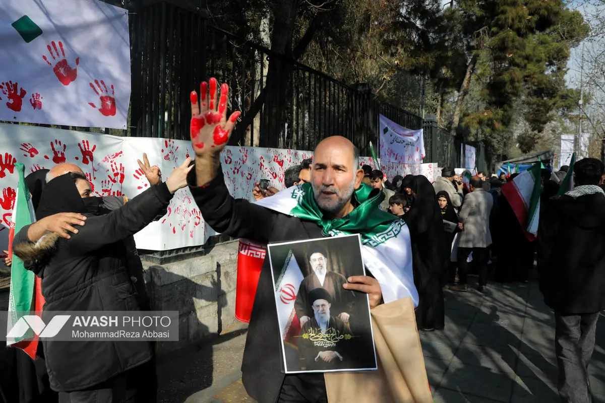 مراسم بیعت با سومین رهبر انقلاب اسلامی در تهران