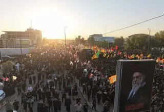 تشییع و وداع باشکوه با رهبر شهید ایران در نجف + عکس و فیلم 