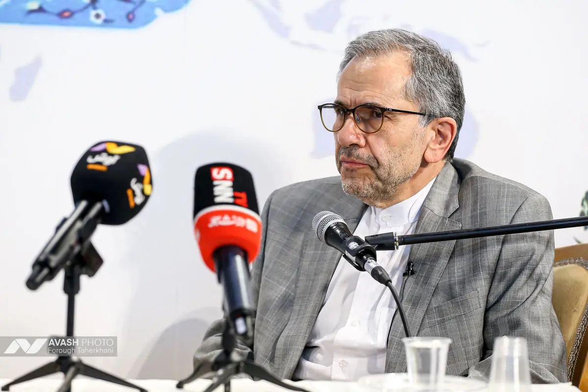 حضور مجید تخت روانچی در نمایشگاه بین المللی کتاب تهران