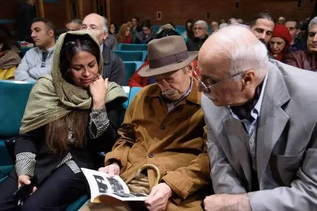 علی نصیریان: ما خون دل خوردیم