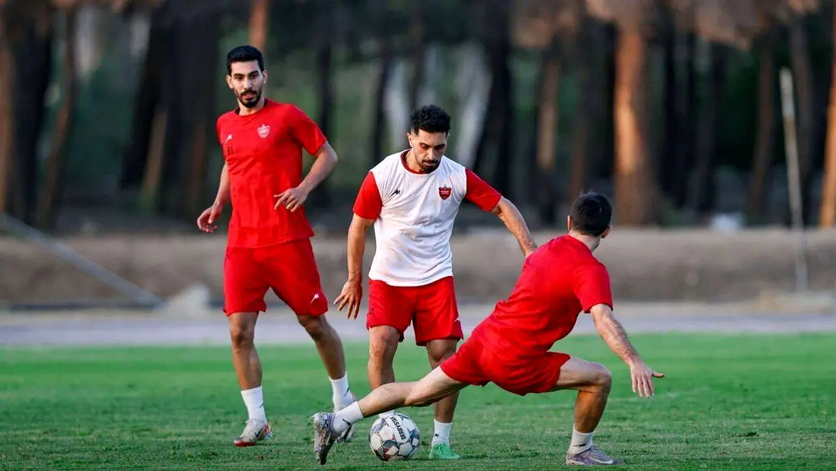 شکاری: هر سال از استقلال پیشنهاد داشتم و این شخص نگذاشت پرسپولیسی شوم