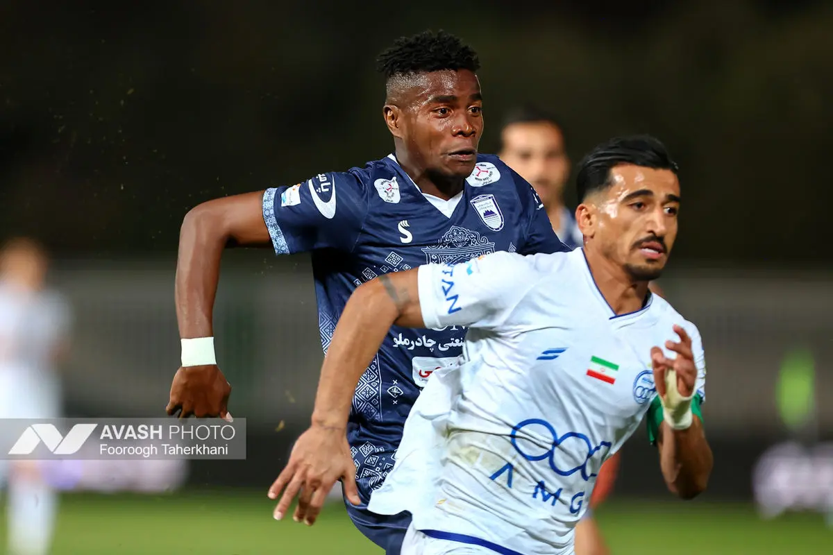 لیگ برتر فوتبال - استقلال و چادرملو